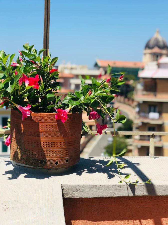 Penthouse Sea View Apartment Lido di Ostia Bagian luar foto