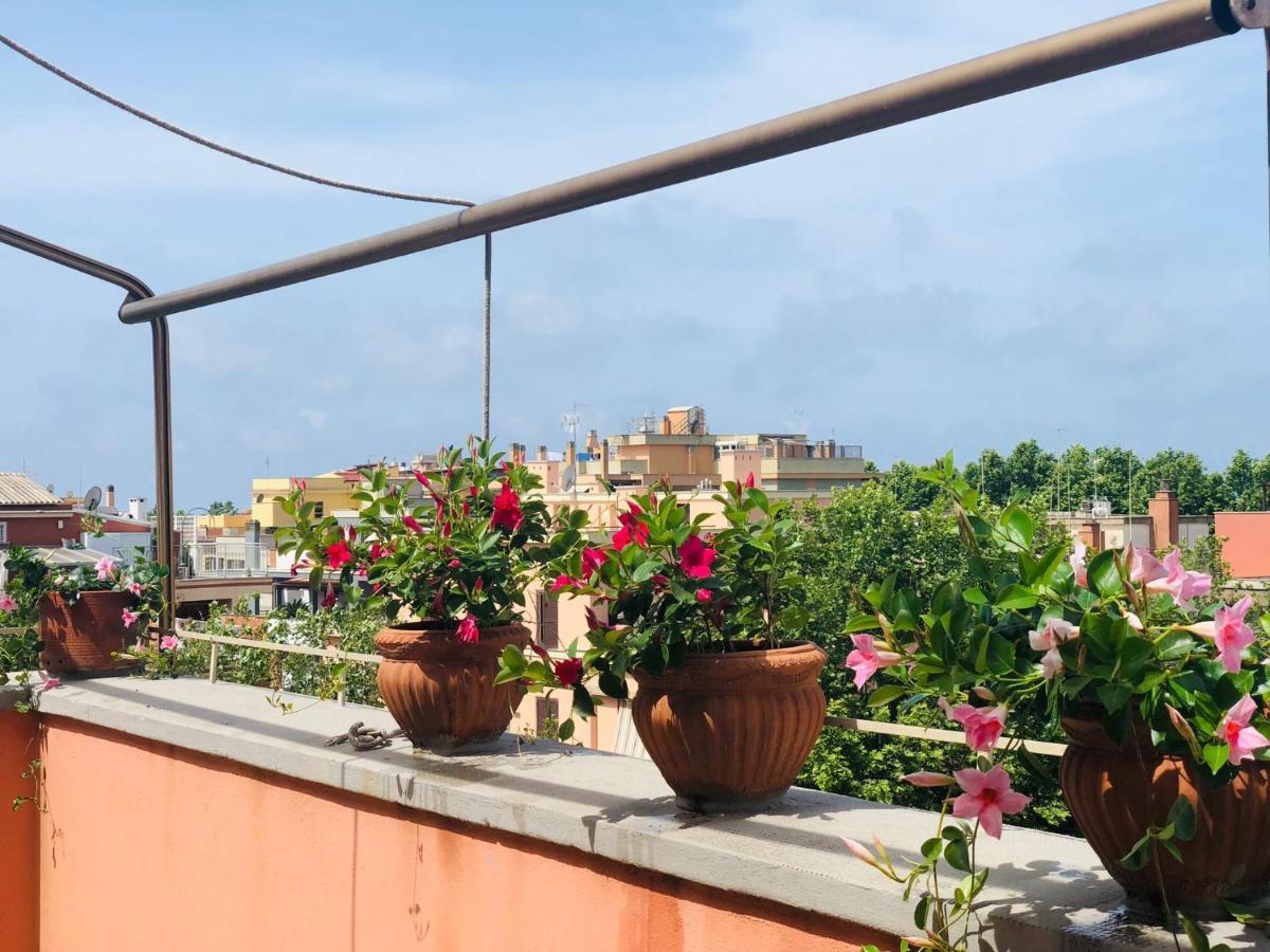 Penthouse Sea View Apartment Lido di Ostia Bagian luar foto